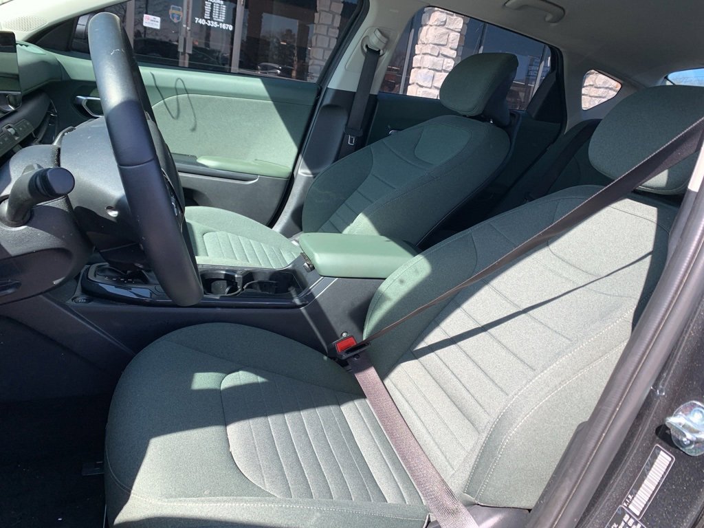Used 2025 Kia K4 EX image 10