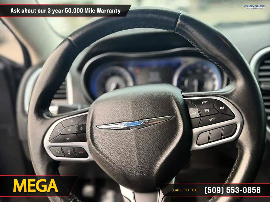 Used 2019 Chrysler 300 Touring w/ Sport Appearance Package RWD image 13
