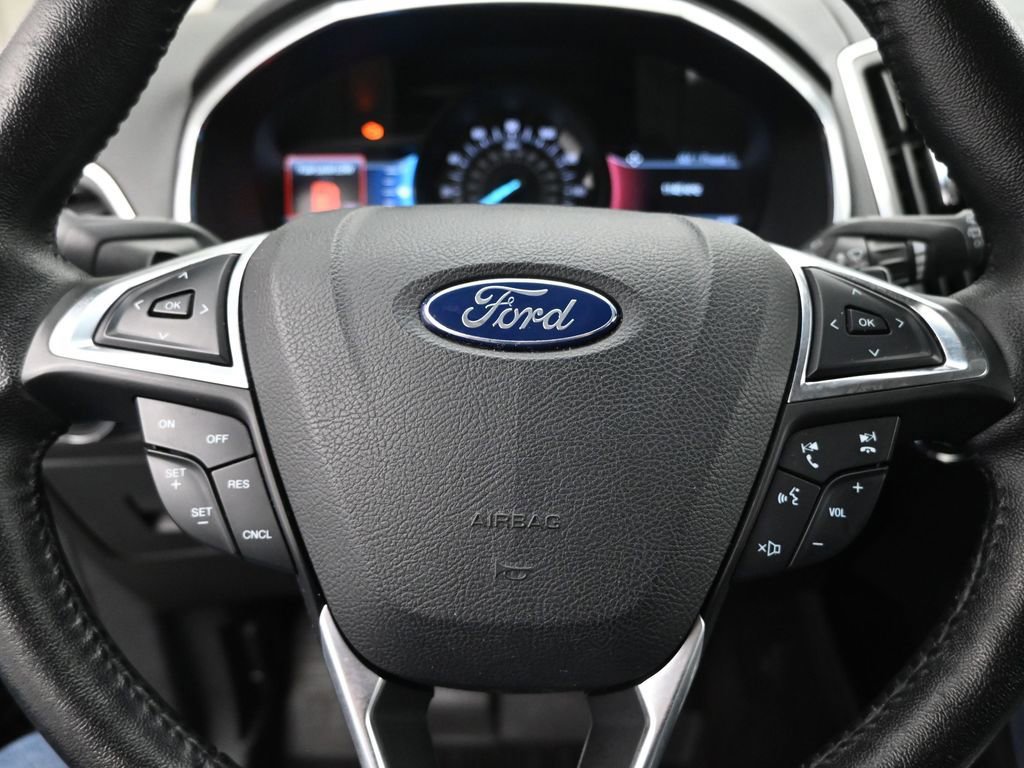 Used 2016 Ford Edge Titanium w/ Equipment Group 301A image 9