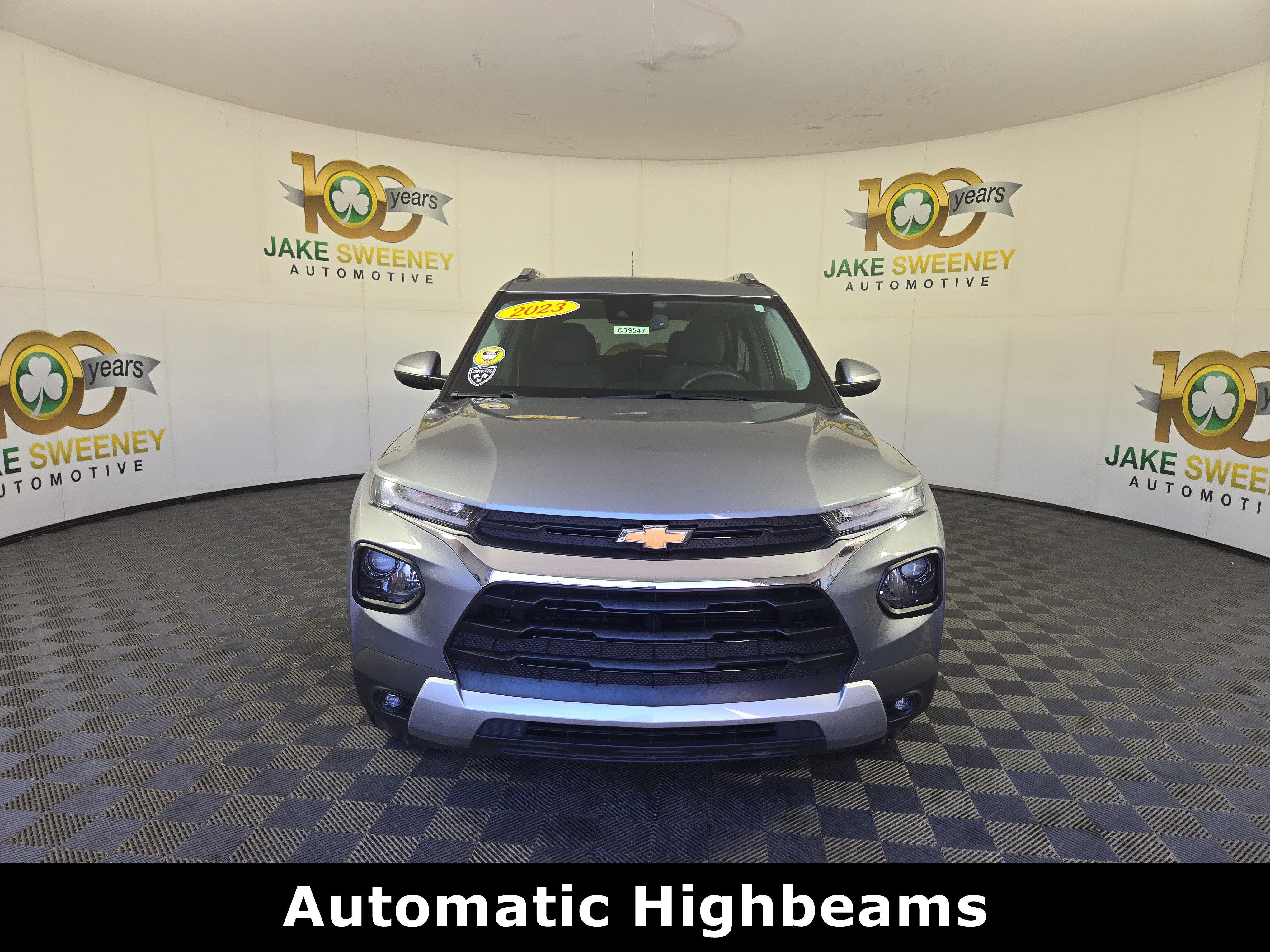 Used 2023 Chevrolet TrailBlazer LT w/ Convenience Package AWD/4WD image 3