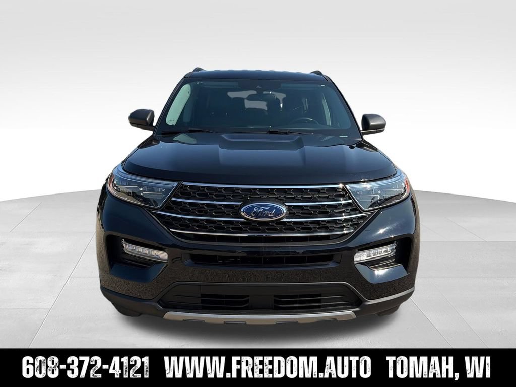 Used 2024 Ford Explorer XLT w/ Equipment Group 202A AWD/4WD image 12