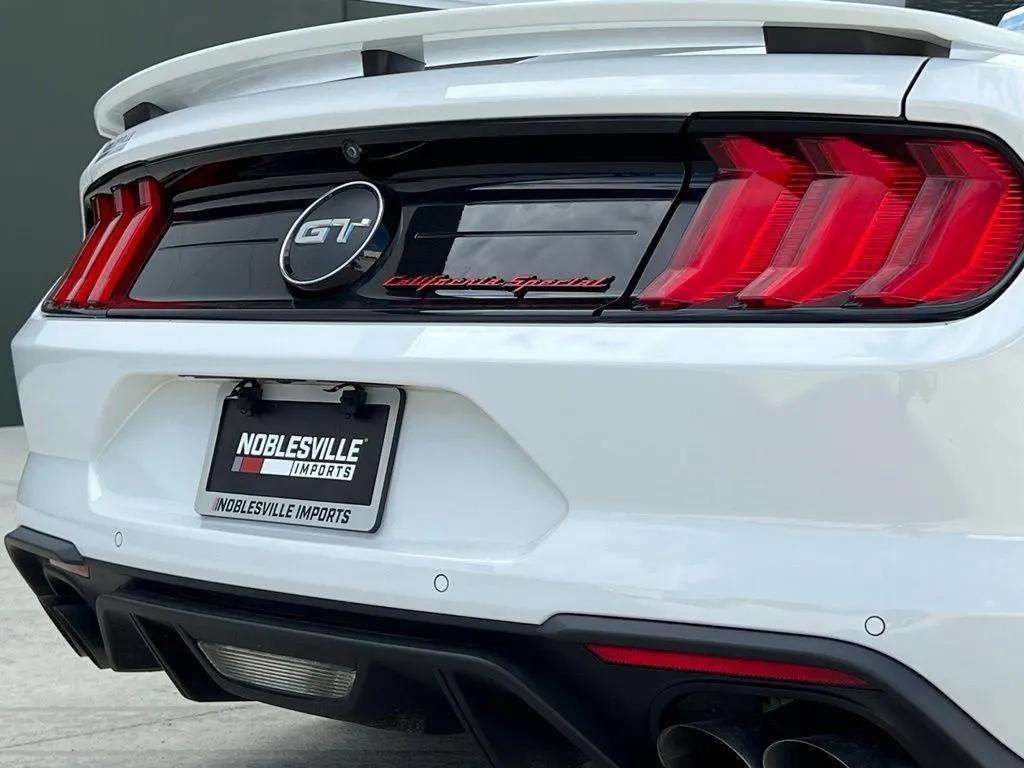 Used 2019 Ford Mustang GT Premium w/ Equipment Group 401A RWD image 29