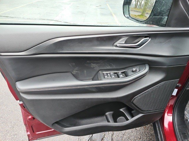 Used 2024 Jeep Grand Cherokee Altitude image 21