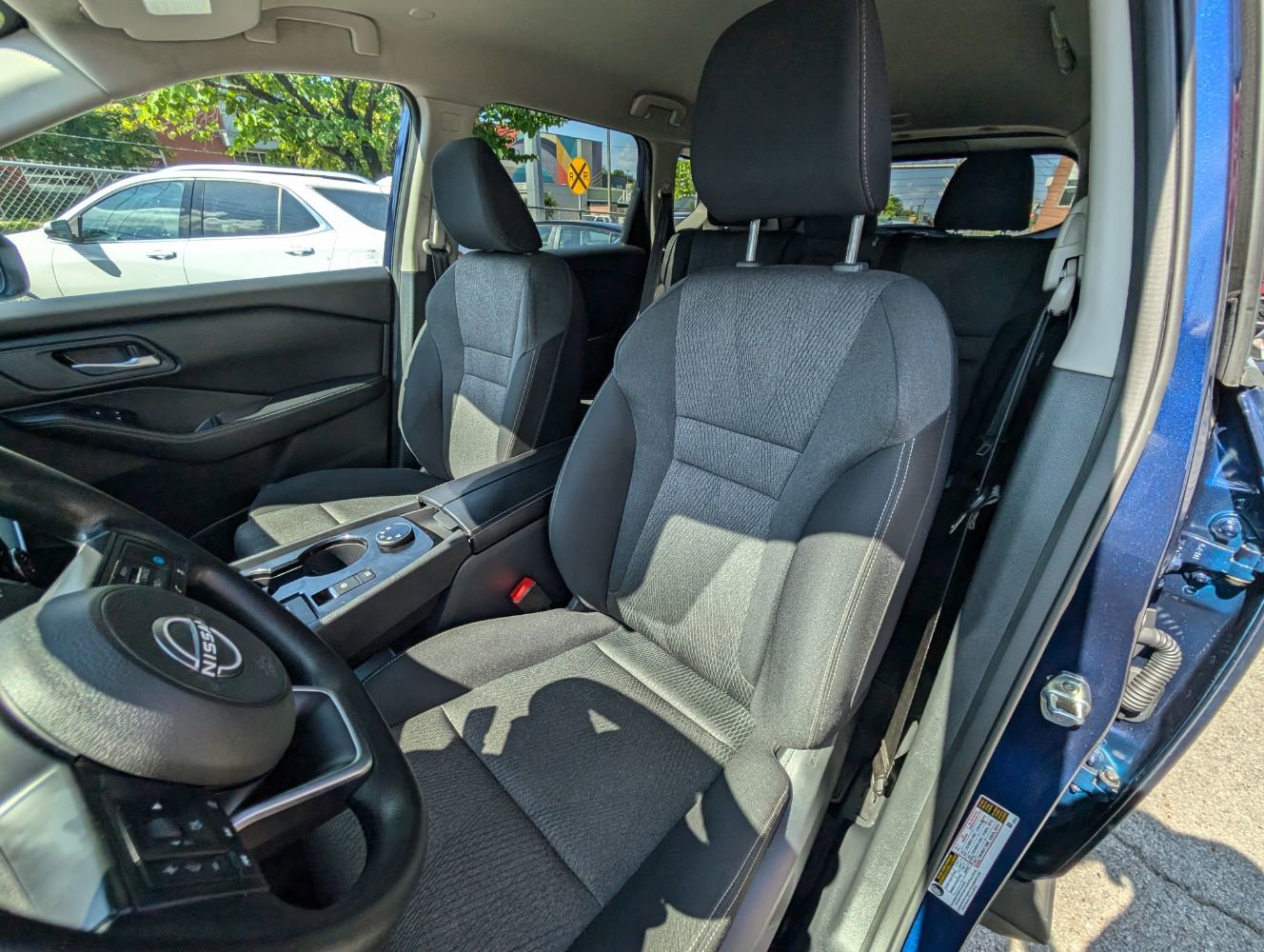 Used 2024 Nissan Rogue SV image 16