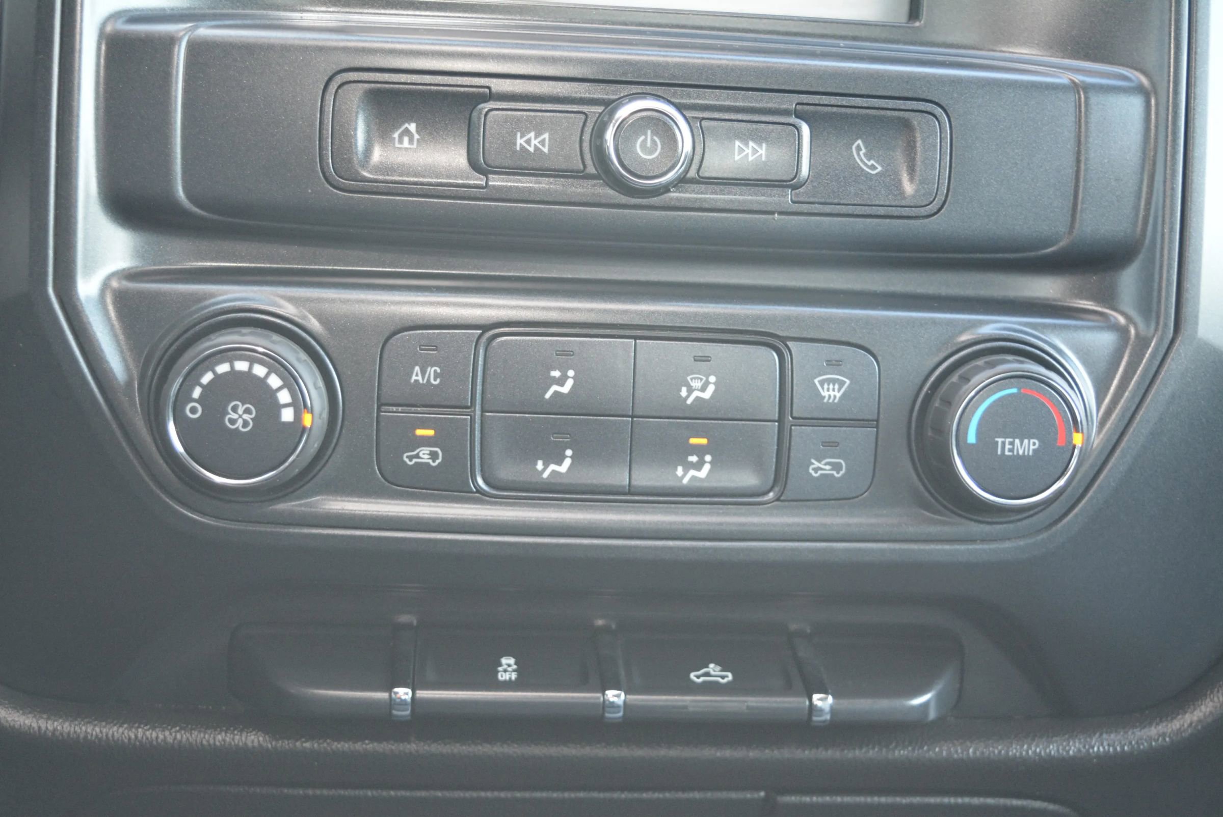 Used 2018 Chevrolet Silverado 2500 W/T image 24