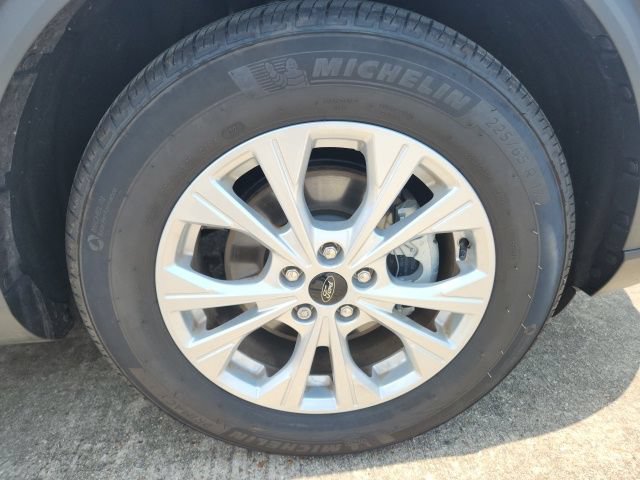 Used 2025 Ford Escape Active w/ Tech Pack #1 FWD image 11