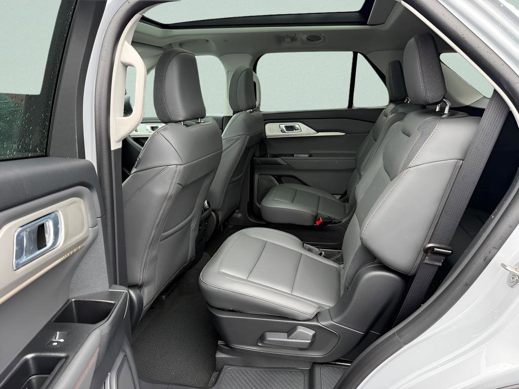 New 2026 Ford Explorer Active w/ Active Comfort Package AWD/4WD image 5