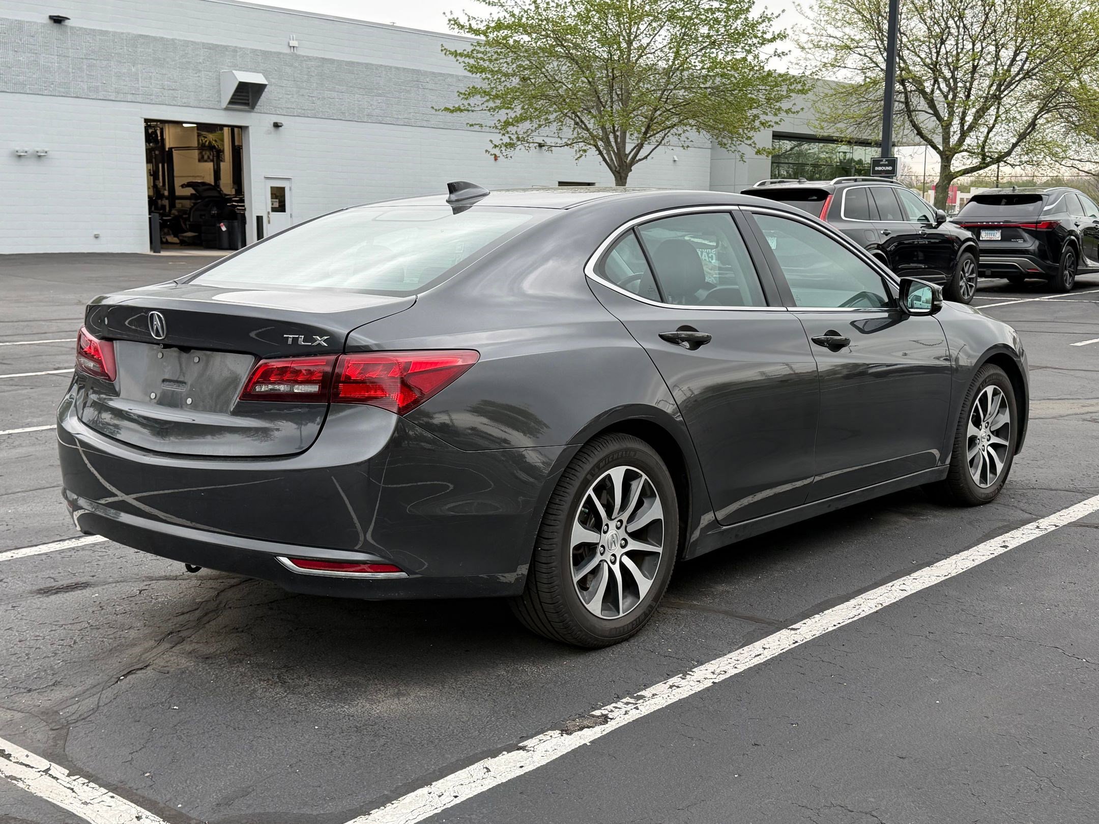 Used 2016 Acura TLX w/ Technology Package FWD image 6