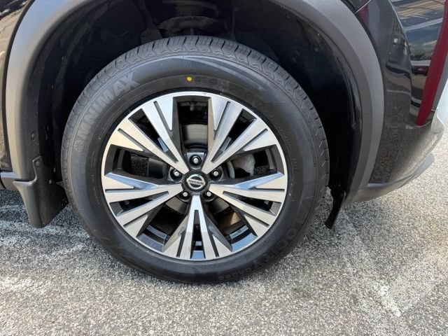 Used 2021 Nissan Rogue SV w/ Premium Package AWD/4WD image 10