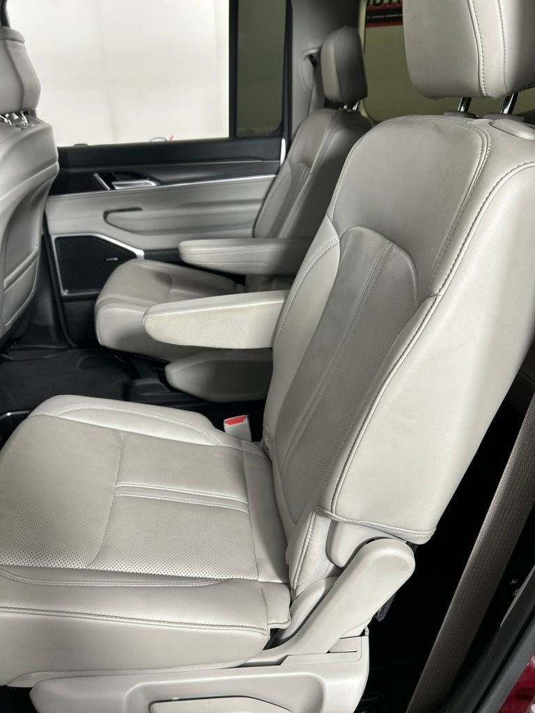 Used 2024 Jeep Wagoneer Series III image 16