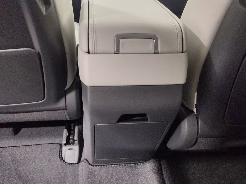 New 2026 Hyundai Santa Fe SE image 30