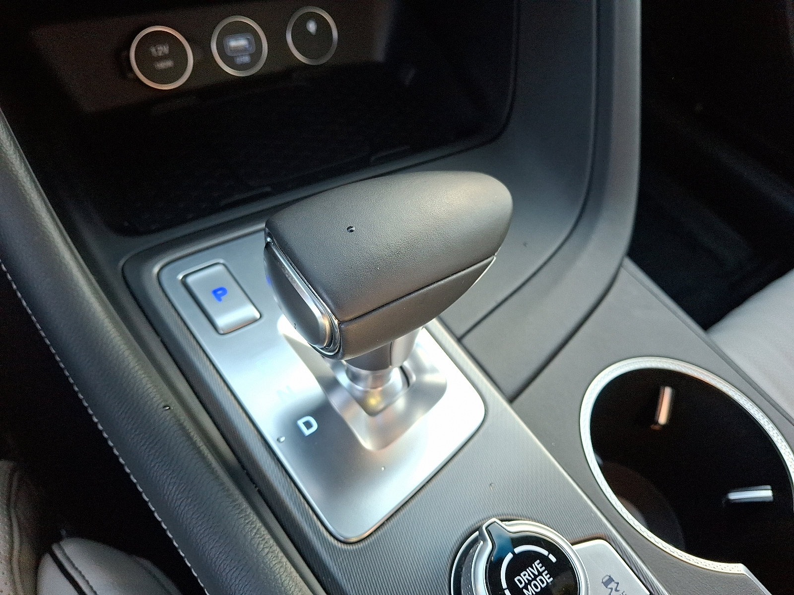 Certified 2024 Genesis G70 3.3T Advanced image 22