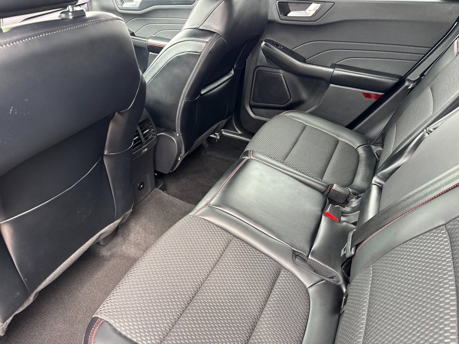 Used 2024 Ford Escape ST-Line w/ Tech Pack #1 image 13