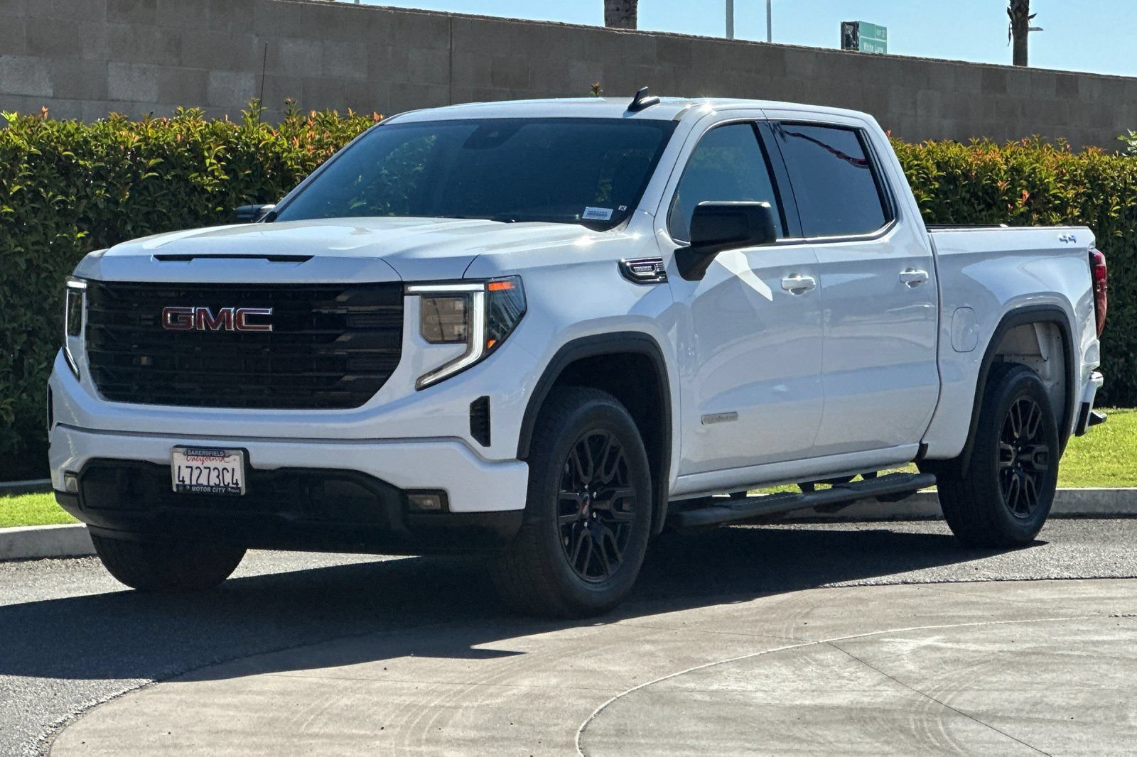 Used 2024 GMC Sierra 1500 Elevation AWD/4WD image 8