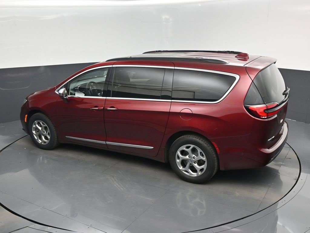 Used 2022 Chrysler Pacifica Limited image 46