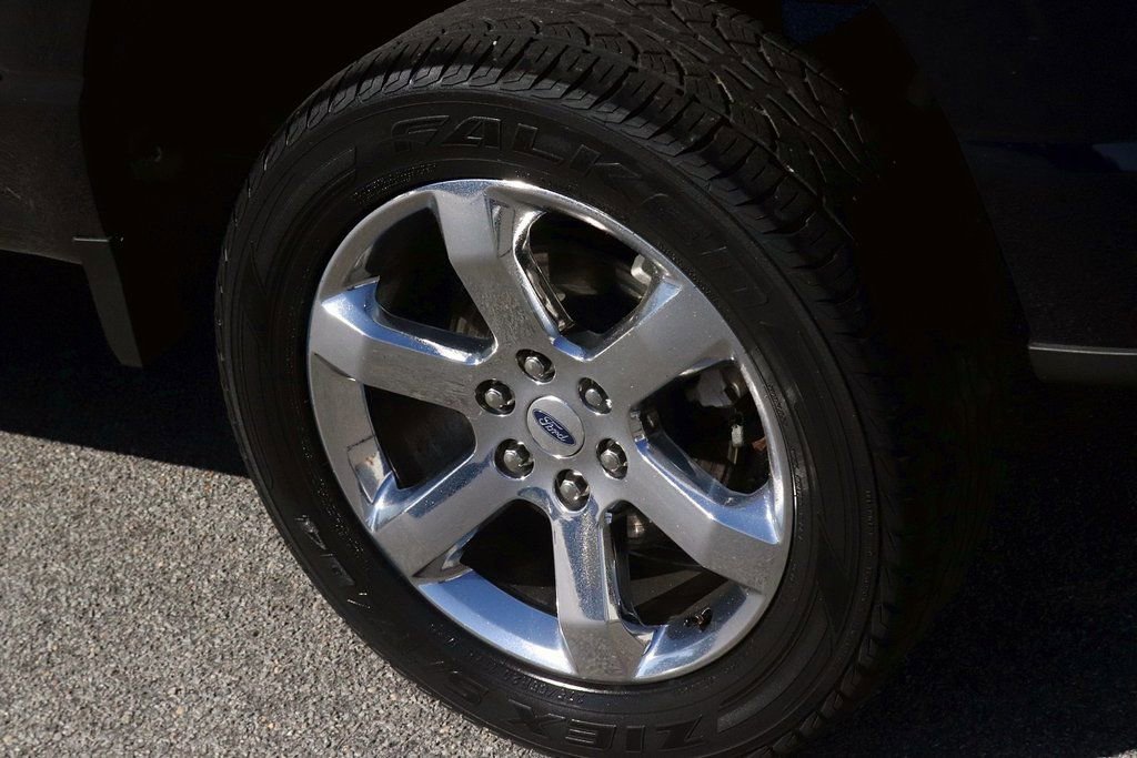 Used 2022 Ford F150 Lariat image 9