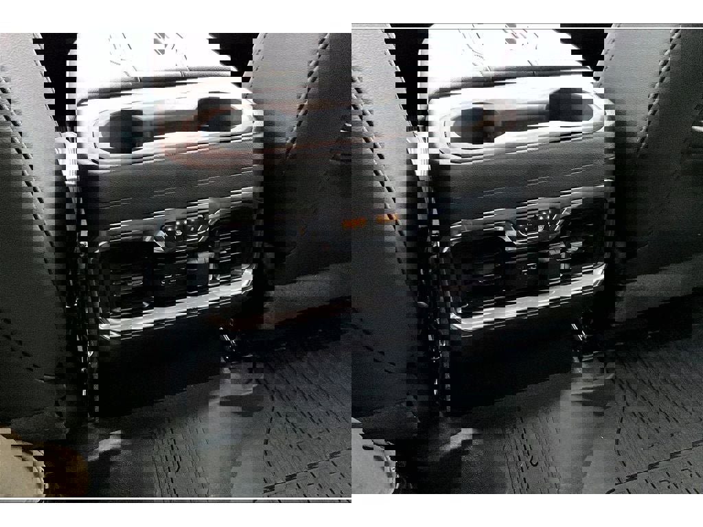 Used 2019 GMC Sierra 1500 SLT w/ SLT Premium Plus Package image 25