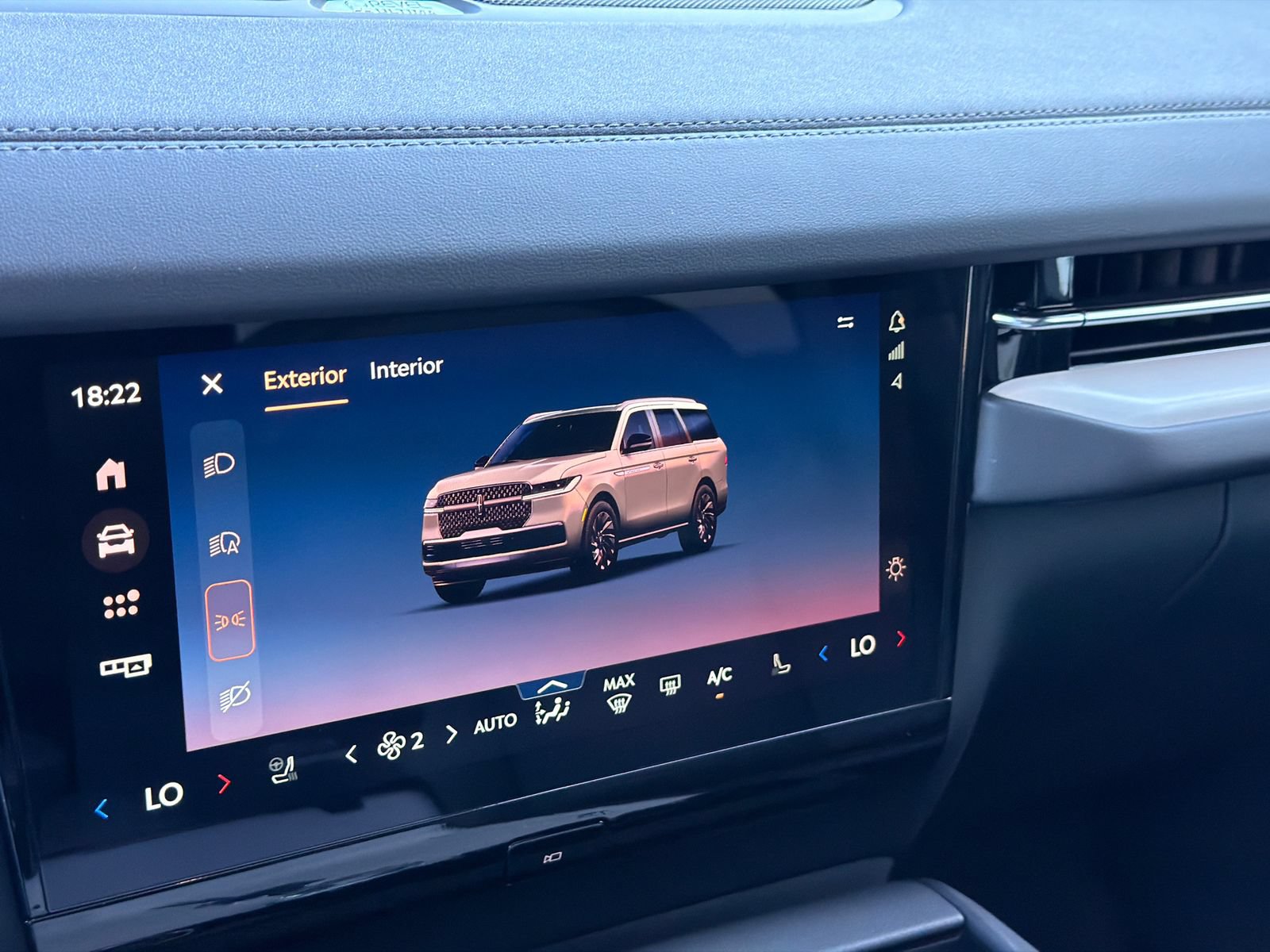 New 2026 Lincoln Navigator L Reserve w/ Jet Appearance Package AWD/4WD image 26