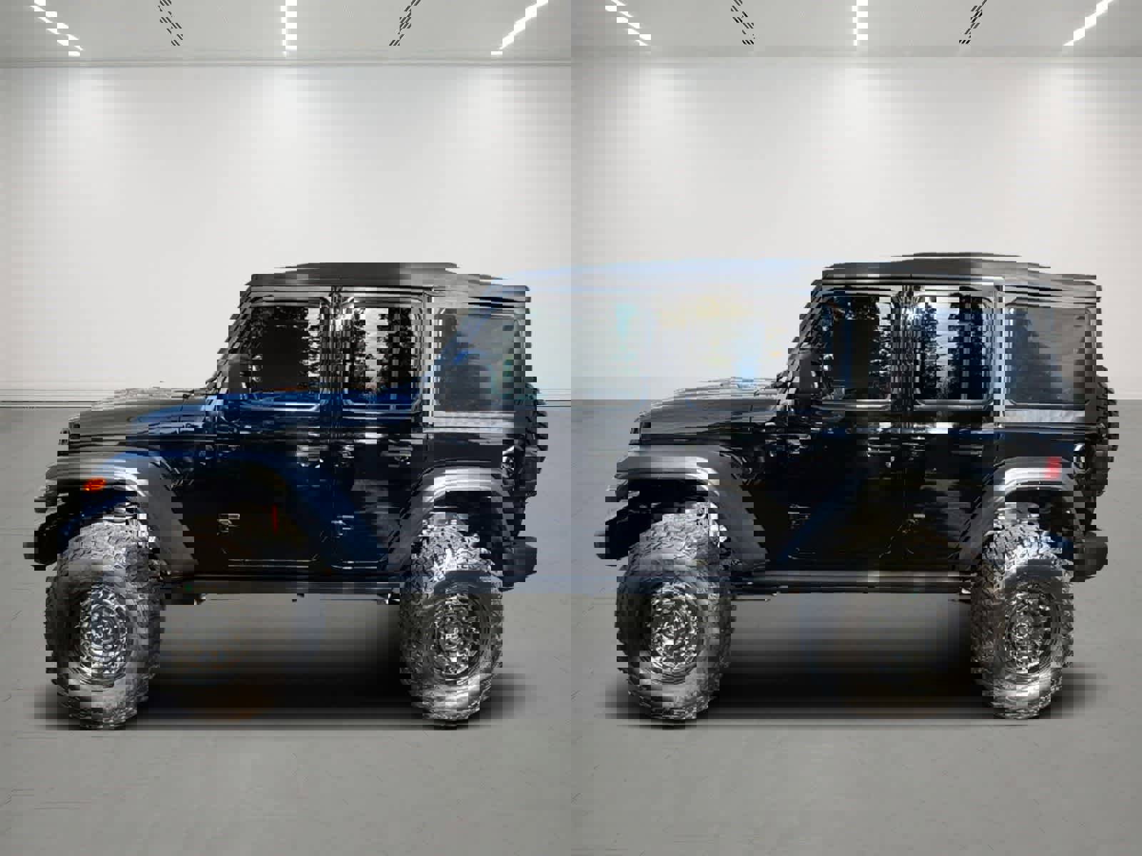 Used 2022 Jeep Wrangler Unlimited Sport image 2