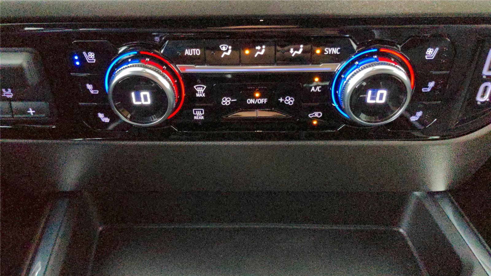 Used 2022 GMC Sierra 1500 SLT w/ SLT Convenience Package AWD/4WD image 34