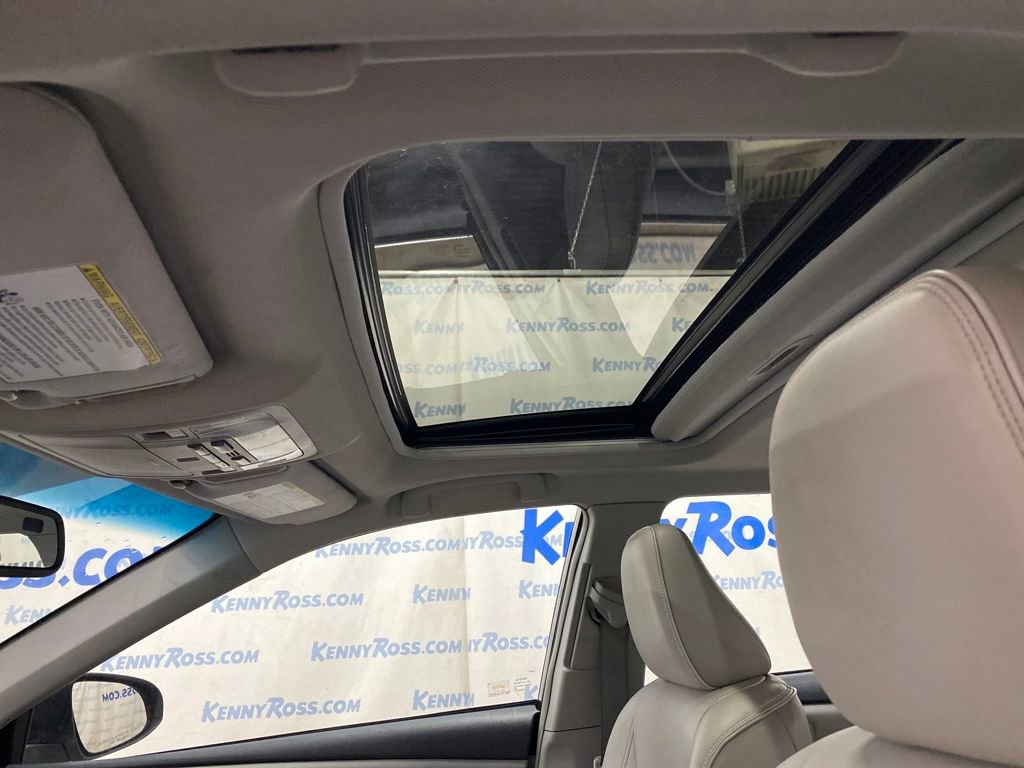Used 2015 Toyota Camry XLE w/ Moonroof Package FWD image 26