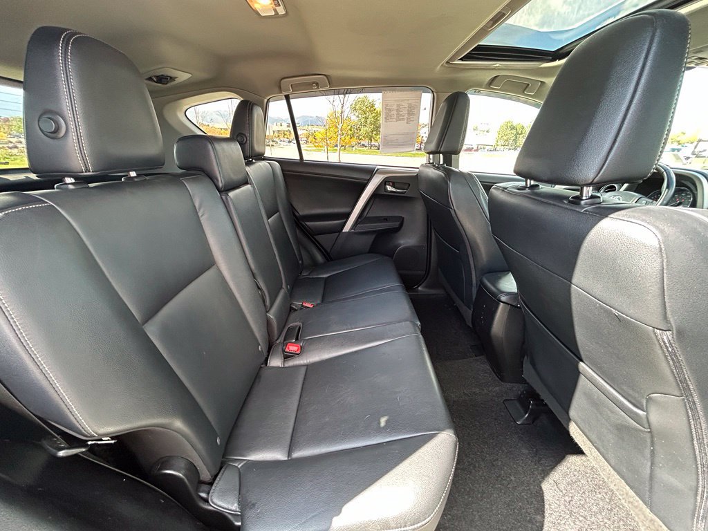 Used 2015 Toyota RAV4 Limited w/ Technology Package AWD/4WD image 30