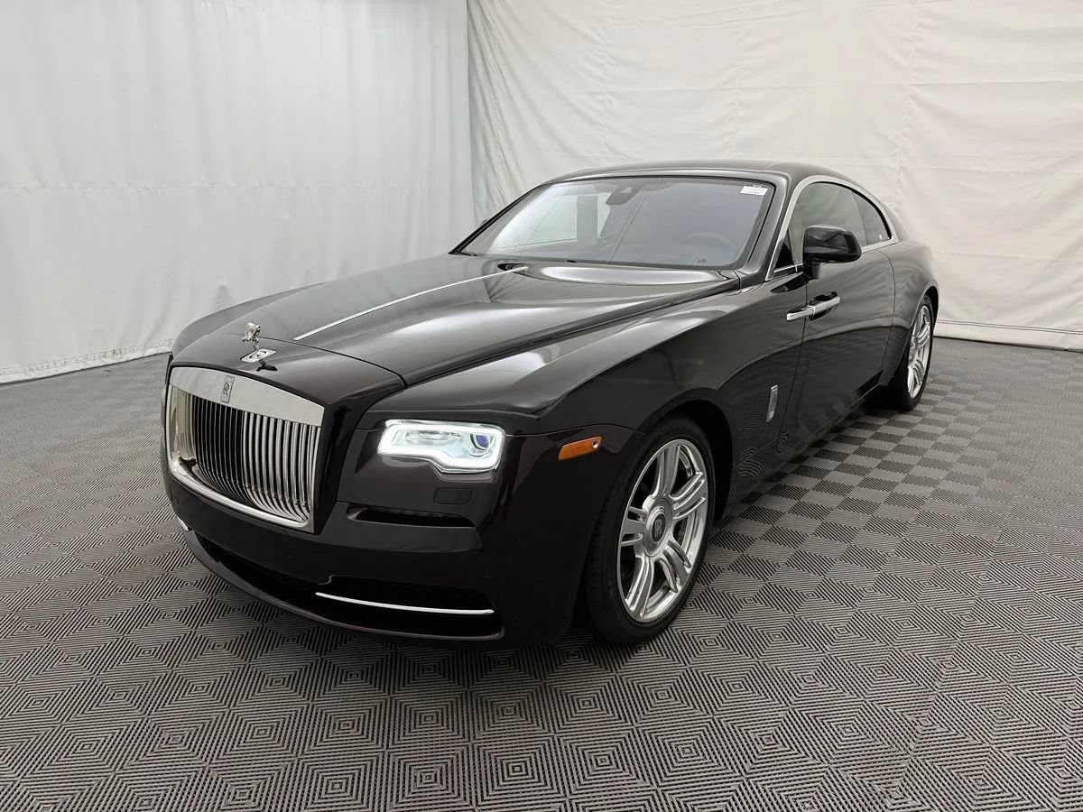 Used 2016 Rolls-Royce Wraith RWD image 2