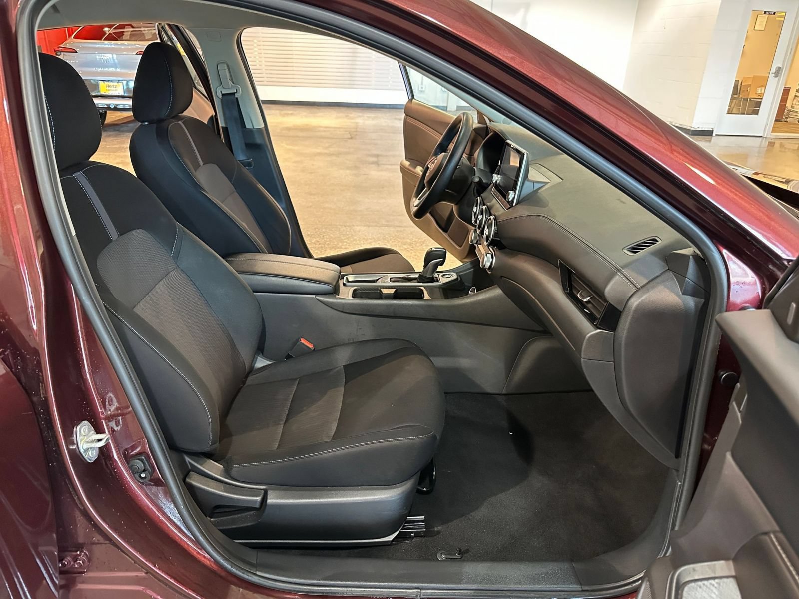 Used 2025 Nissan Sentra SV FWD image 35