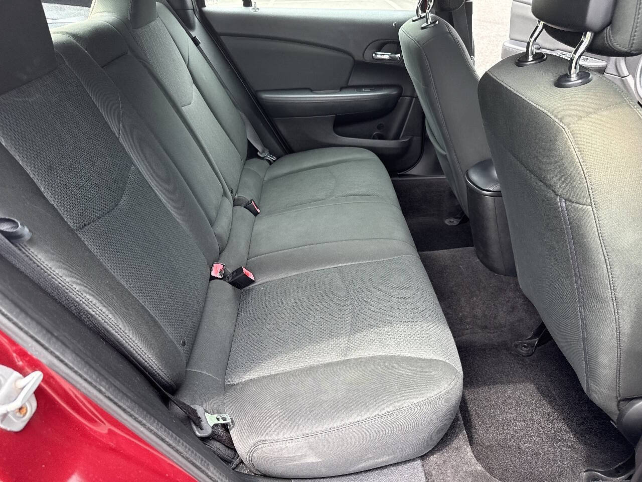 Used 2011 Chrysler 200 Touring FWD image 17