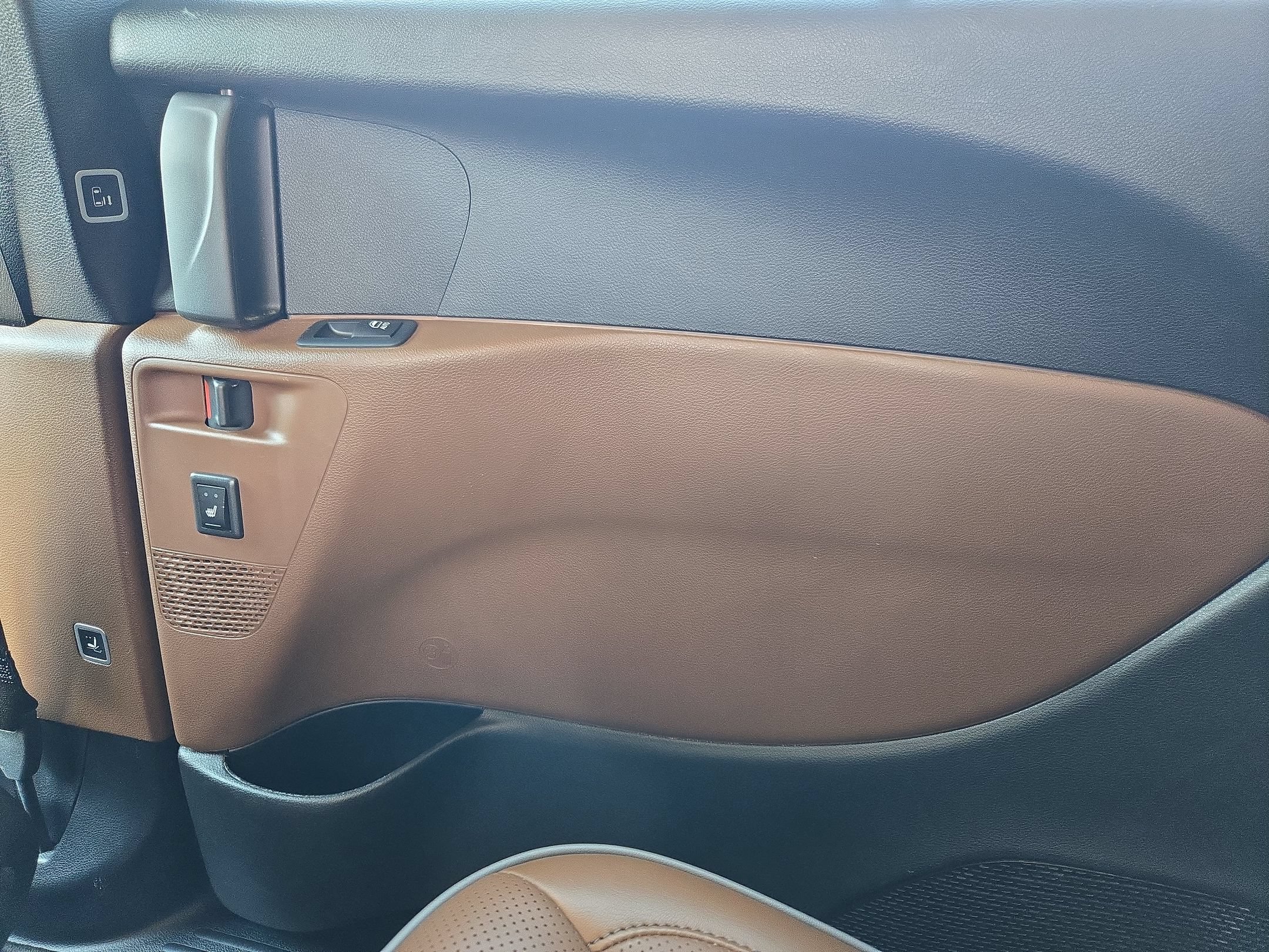 Used 2019 Chrysler Pacifica Limited w/ Advanced Safetytec Group FWD image 35