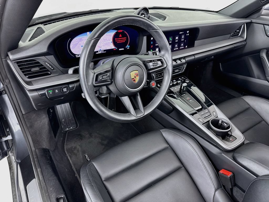 Certified 2025 Porsche 911 Carrera RWD image 4