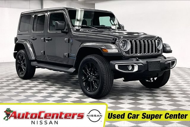 Used 2025 Jeep Wrangler Unlimited Sahara AWD/4WD image 1