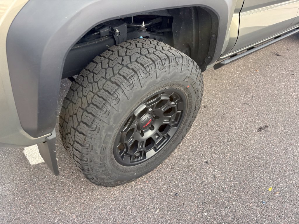 Used 2024 Toyota Tacoma TRD Off-Road w/ TRD Off Road Premium Package AWD/4WD image 13