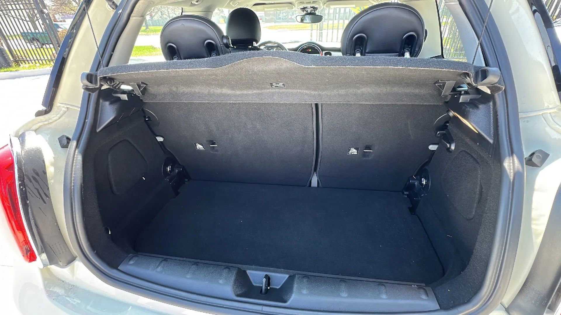 Used 2023 MINI Cooper 2-Door Hardtop image 20