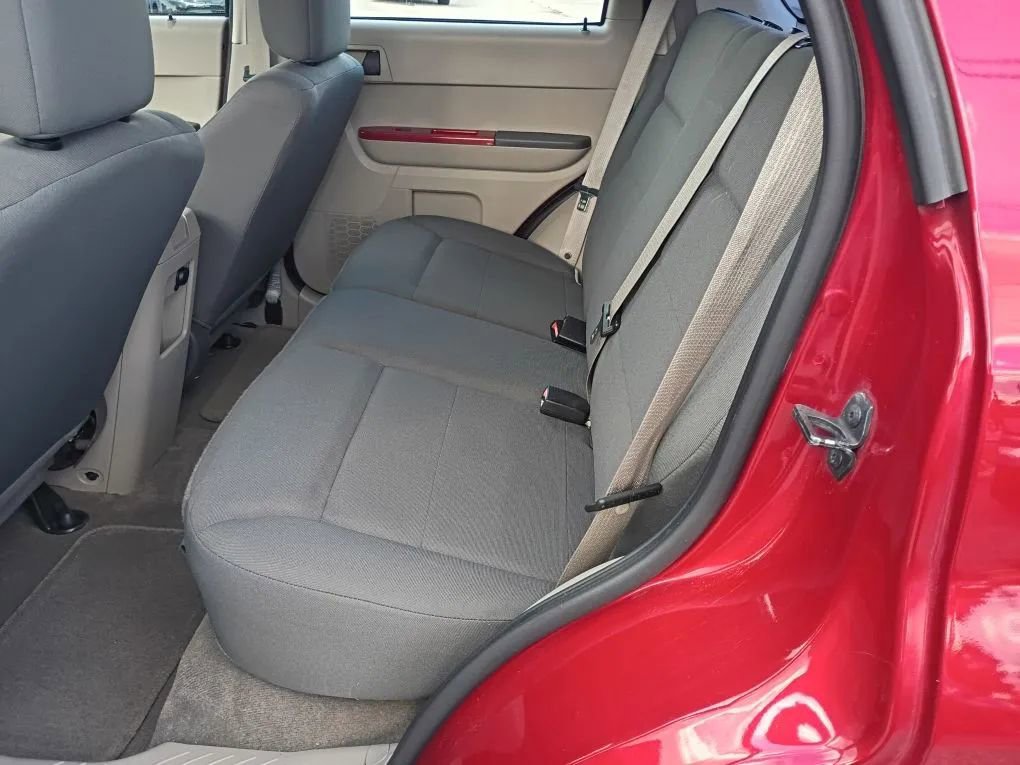 Used 2009 Ford Escape XLS image 16