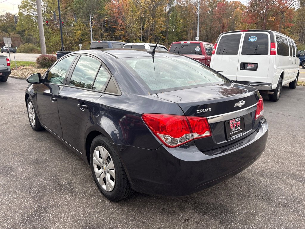 Used 2014 Chevrolet Cruze LS image 8