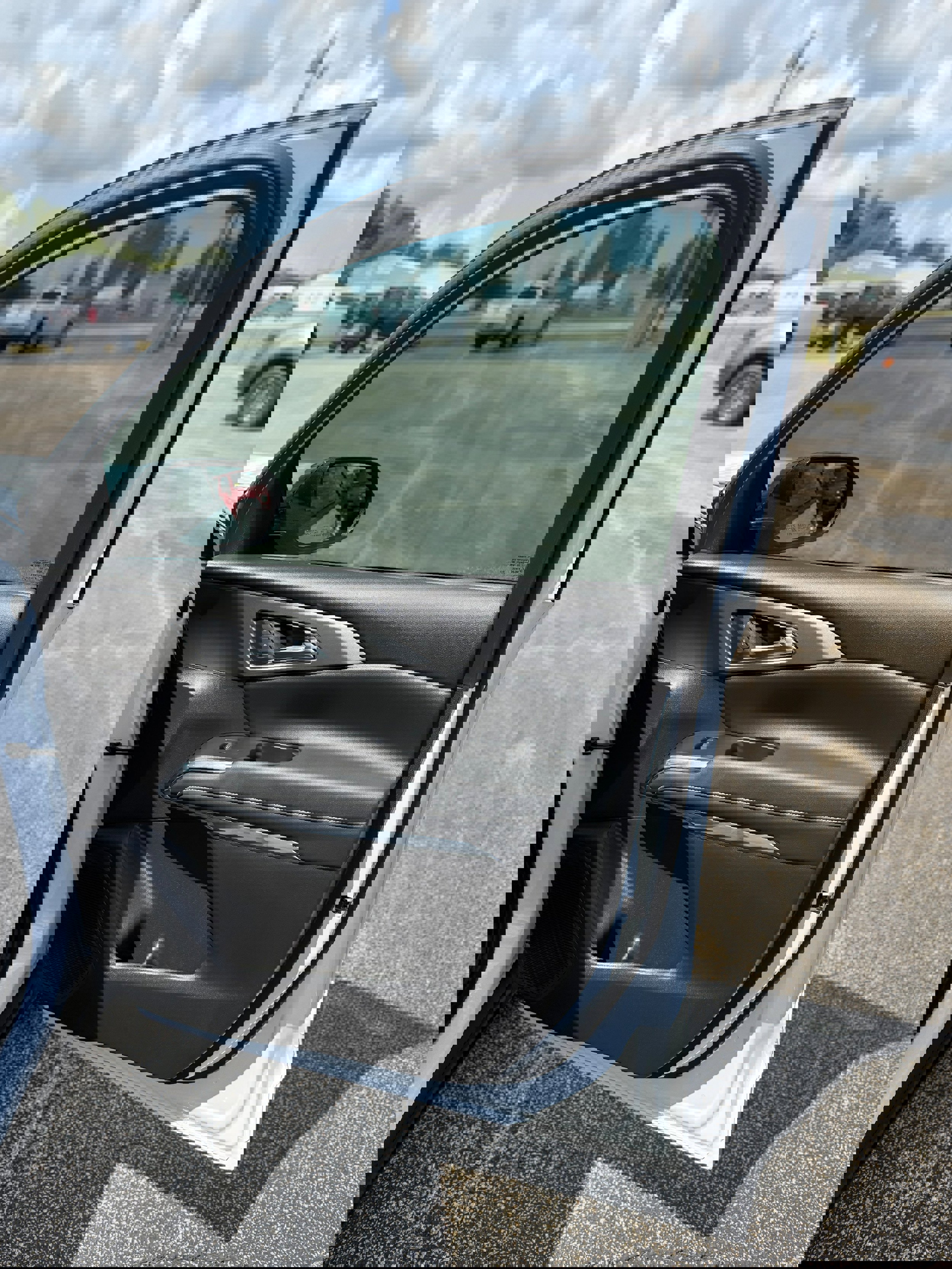 Used 2024 Chevrolet Traverse LS image 9