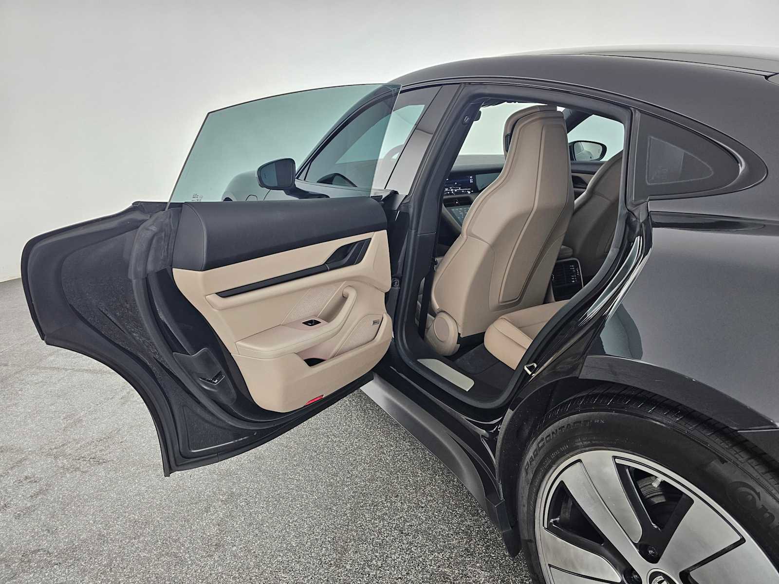 Used 2022 Porsche Taycan 4S image 15