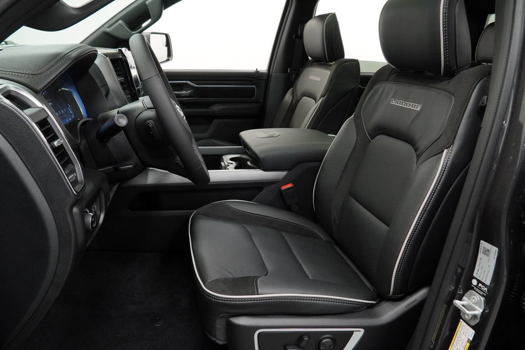 New 2027 RAM 1500 Laramie w/ Laramie Preferred Package AWD/4WD image 15