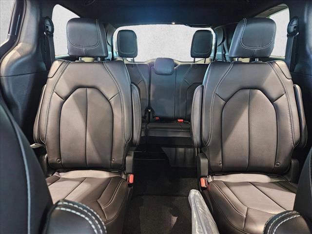 New 2026 Chrysler Voyager LX image 13