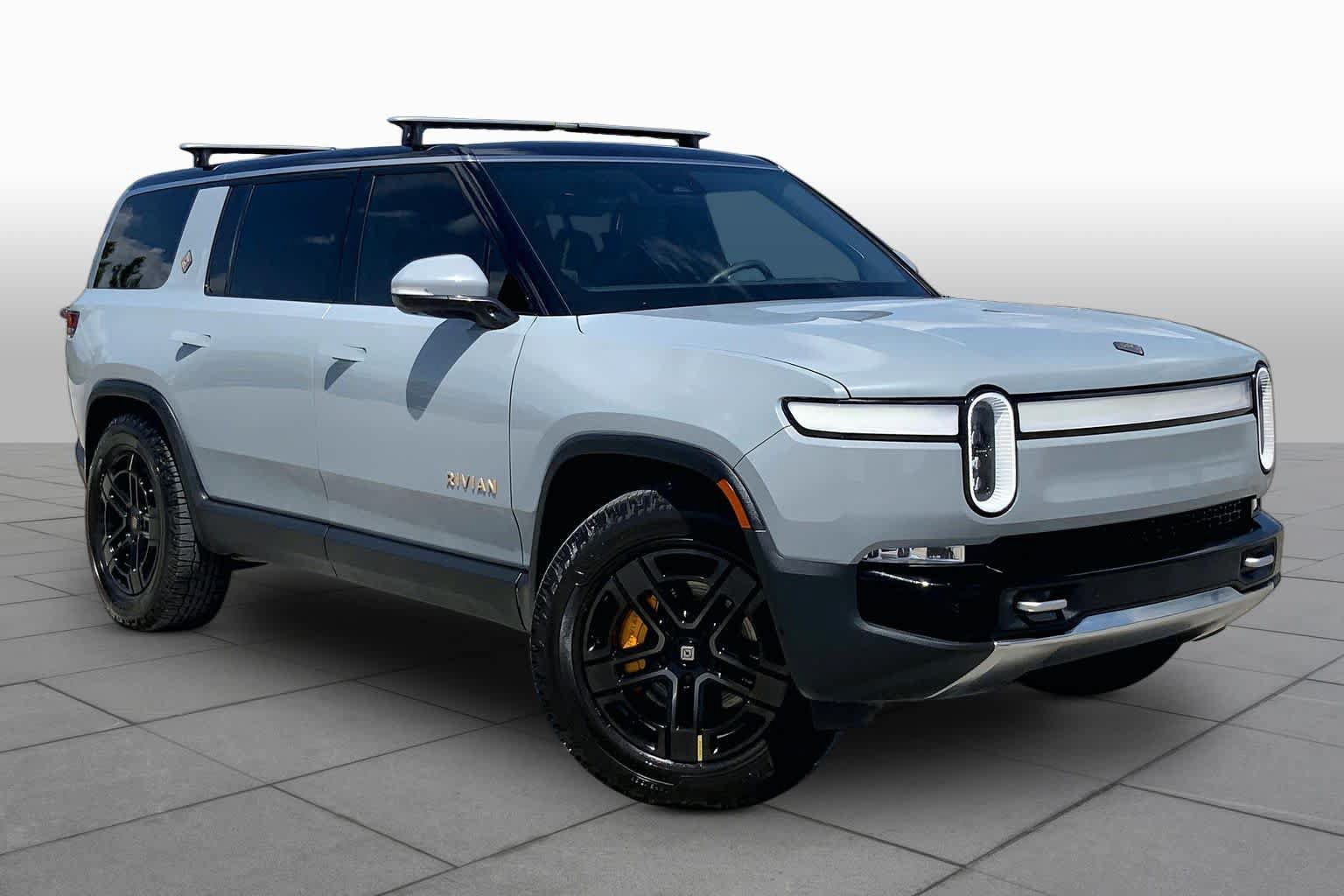 Used 2023 Rivian R1S Adventure AWD/4WD image 2