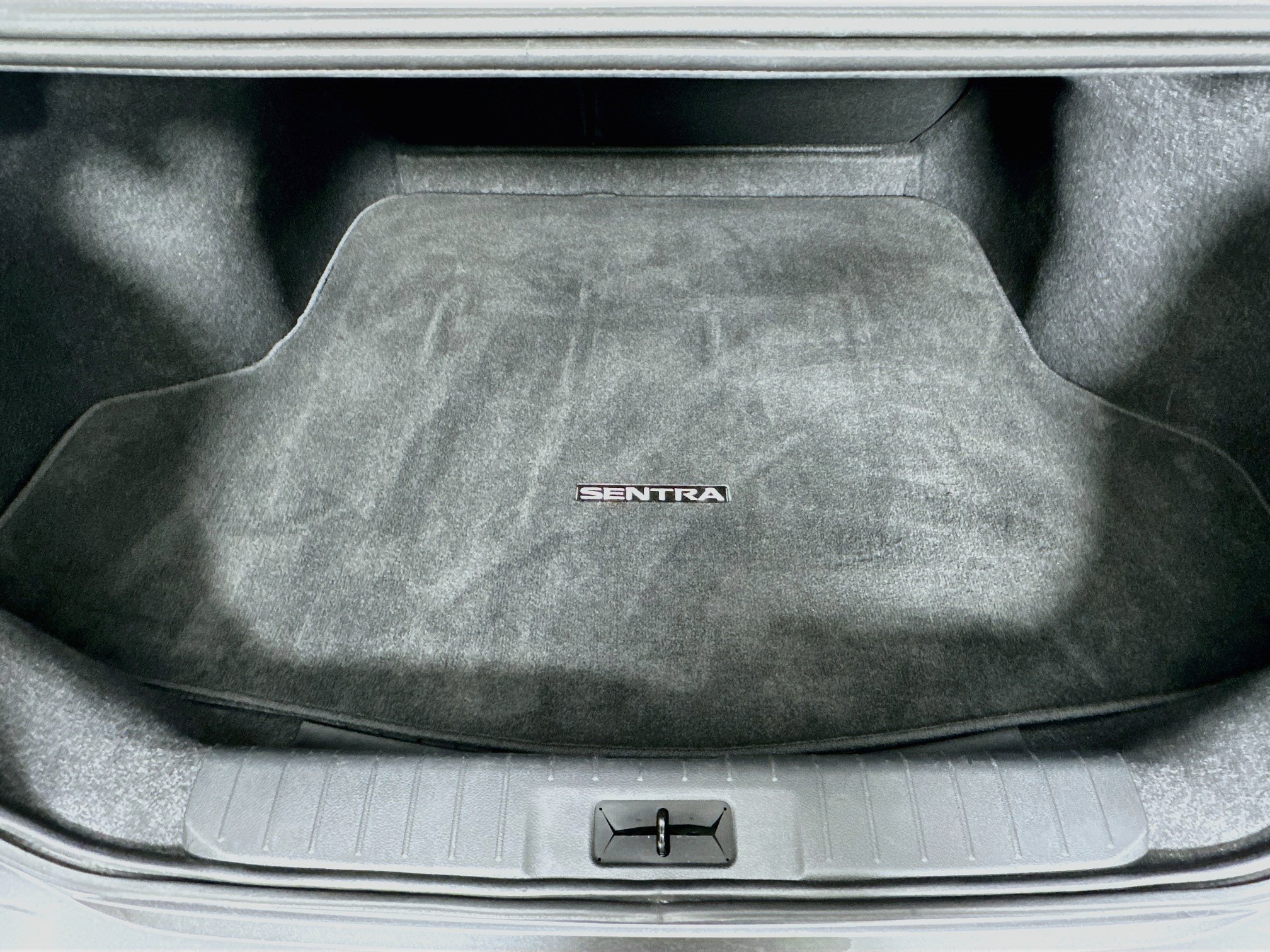 Used 2025 Nissan Sentra SR FWD image 27