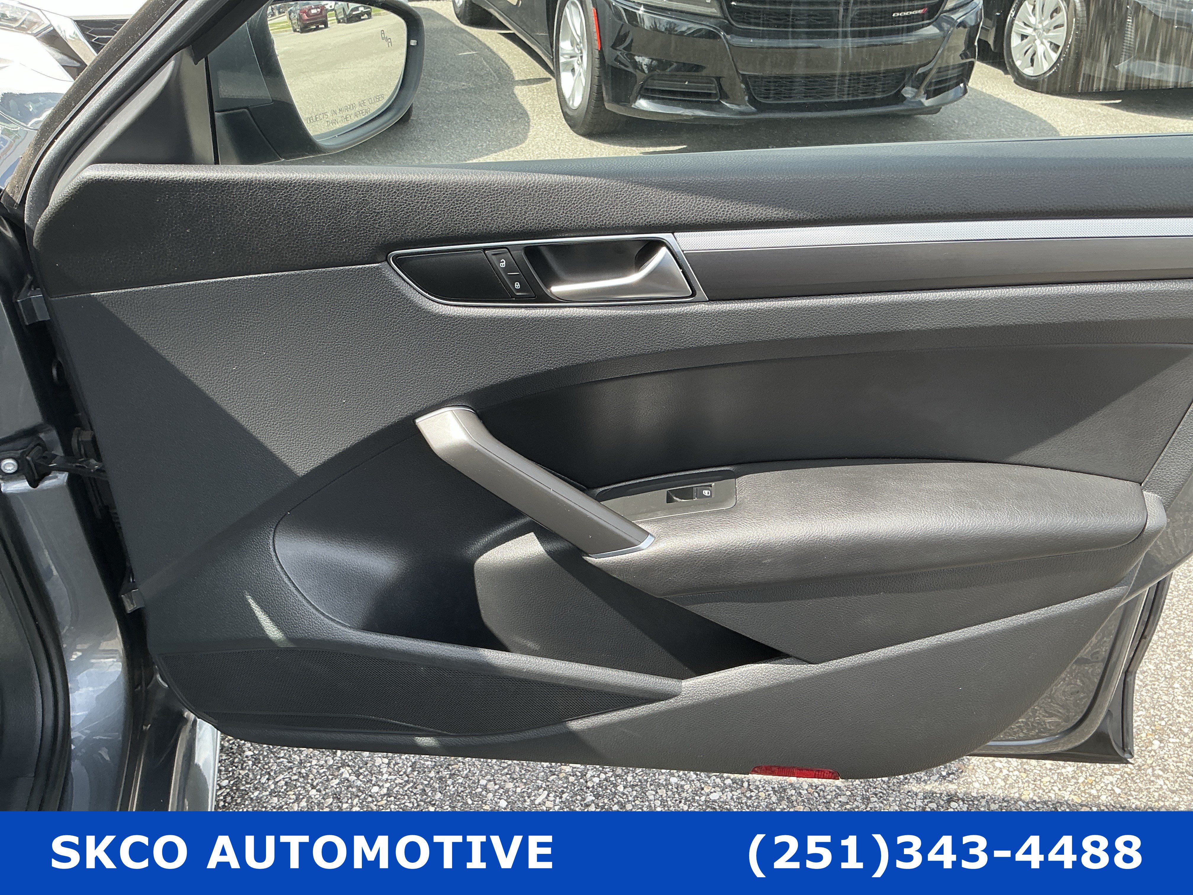 Used 2018 Volkswagen Passat 2.0T R-Line FWD image 12