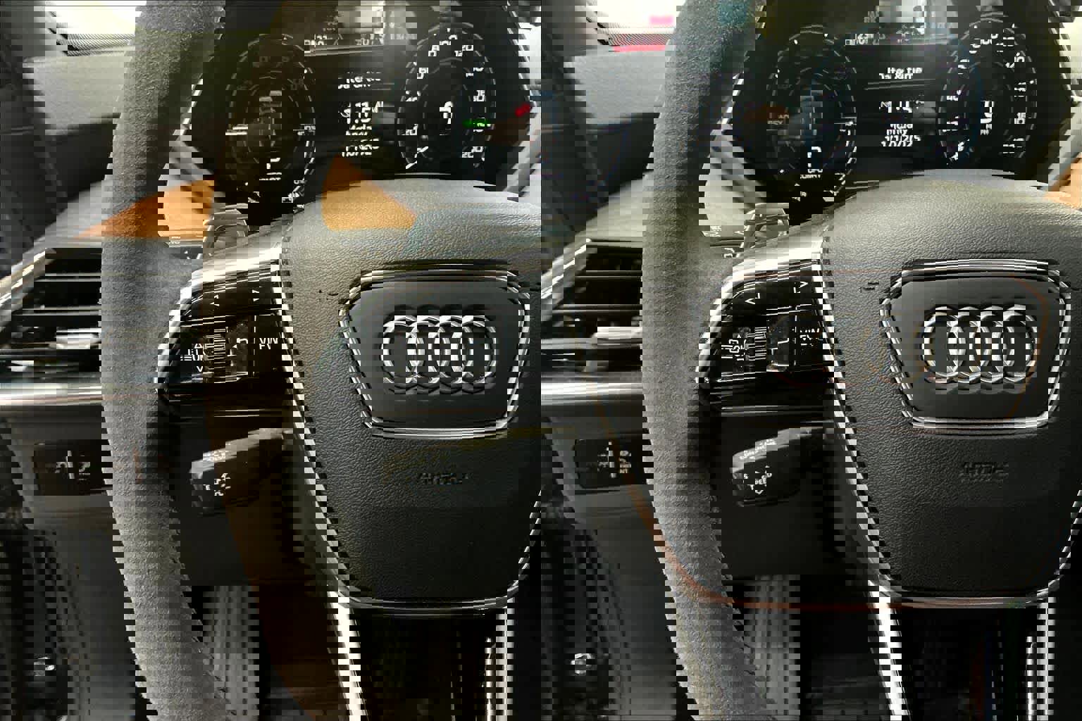 Used 2022 Audi e-tron GT Premium Plus image 20