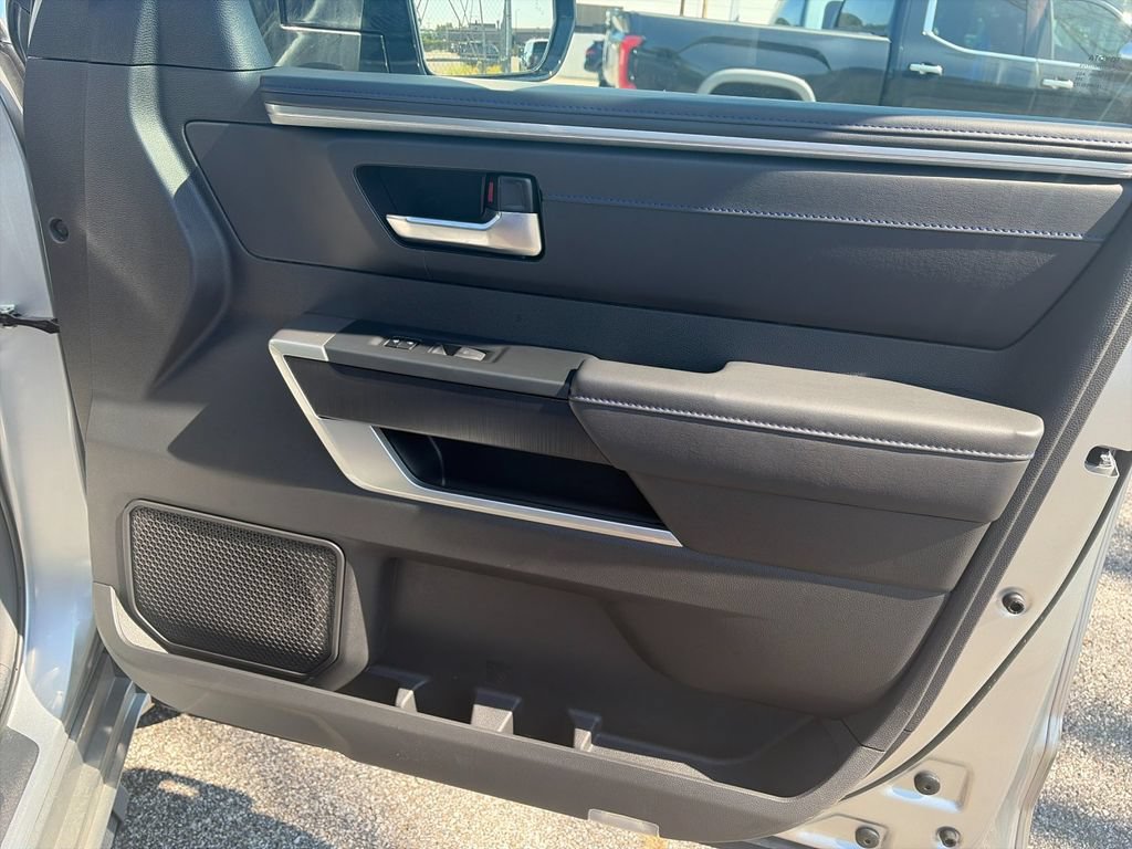 Used 2025 Toyota Tundra Platinum AWD/4WD image 19