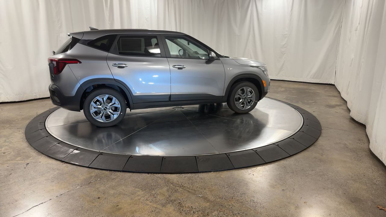 New 2026 Kia Seltos LX image 9