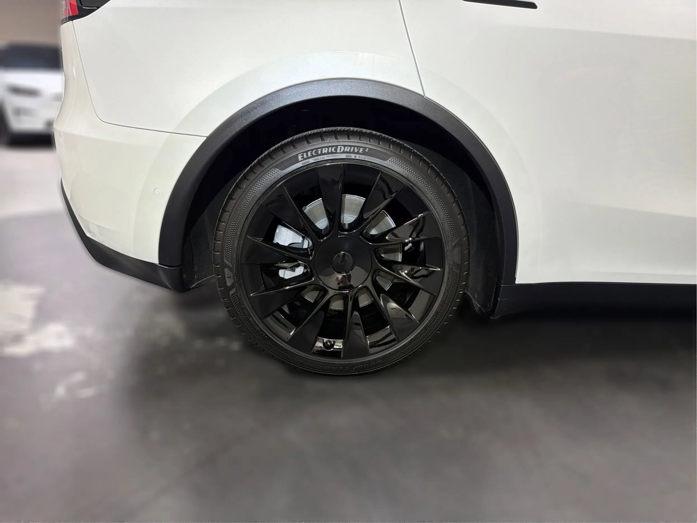 Used 2022 Tesla Model Y Long Range image 21