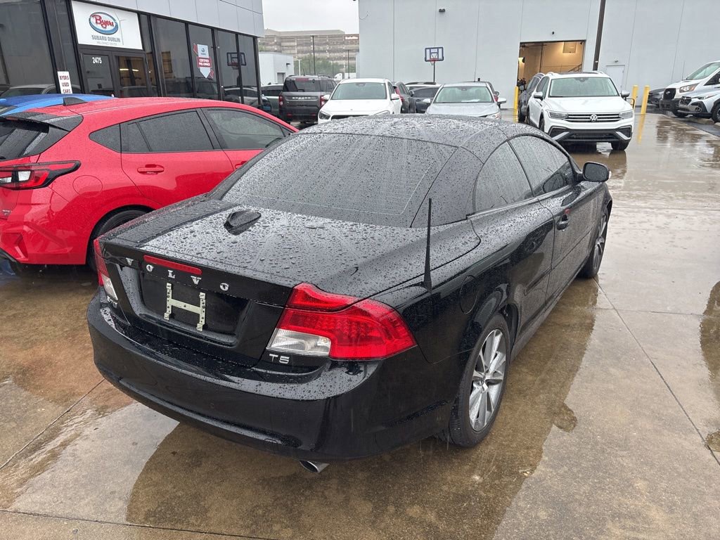 Used 2013 Volvo C70 T5 w/ Climate Pkg FWD image 2