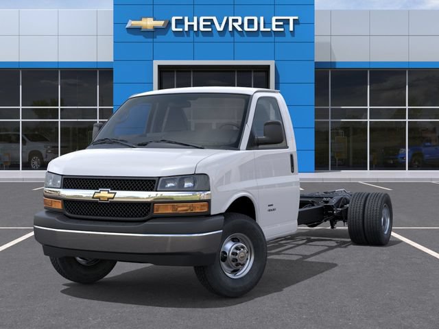 New 2026 Chevrolet Express 4500 w/ Power Convenience Package RWD image 6