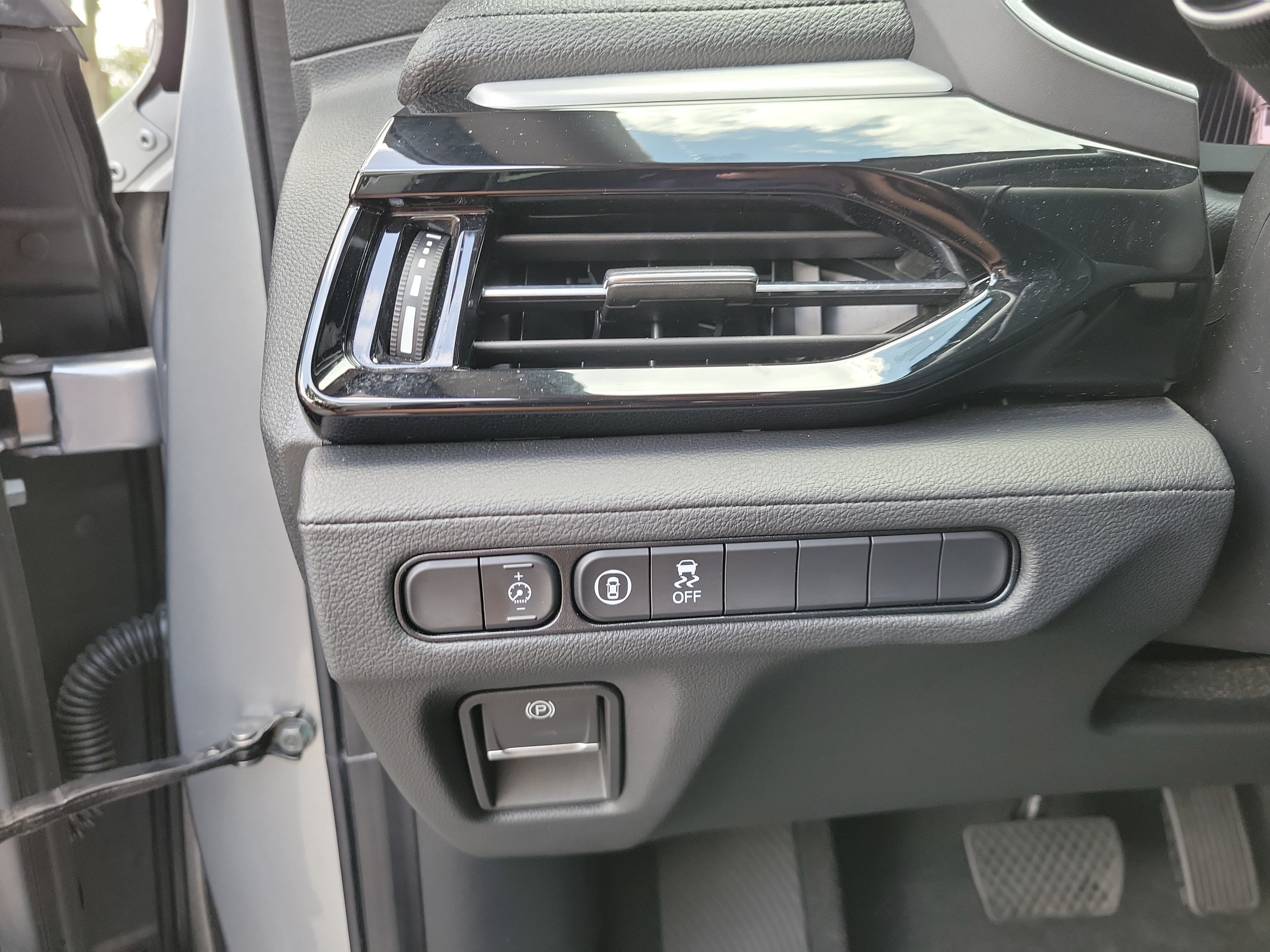 Used 2024 Acura MDX FWD image 16